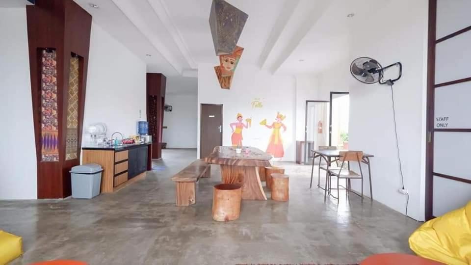 Fello B&B Hostel Legian (Bali) Exterior photo