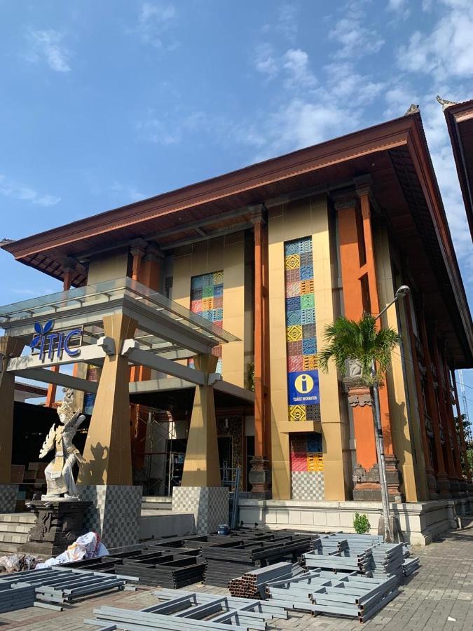 Fello B&B Hostel Legian (Bali) Exterior photo